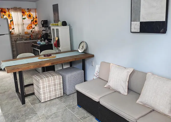 Apartahotel Pequeña Casita Karina Nicoya